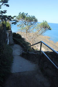 2023 09 15 De Coudeville-sur-Mer à Granville, IMG_5650 Granville, les escaliers vers la promenade du Plat Grousset