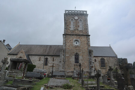 2023 09 18 De Champeaux à Saint-Quentin-sur-le-Homme, IMG_5836 L’église Saint-Jean-Baptiste à Saint-Jean-le-Thomas